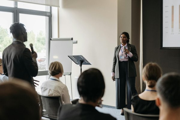 Quand devriez-vous envisager une formation en management pour booster votre carrière ?